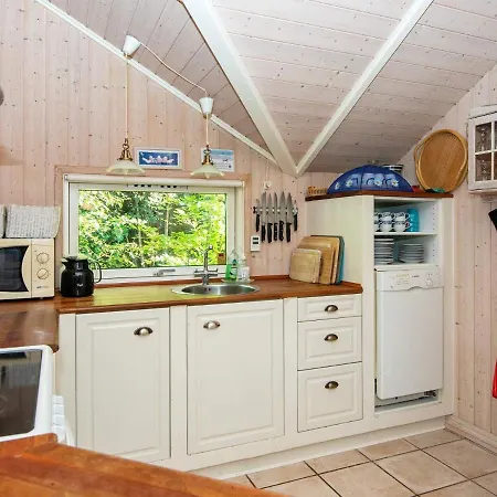 6 Person In Ansager-by Traum *